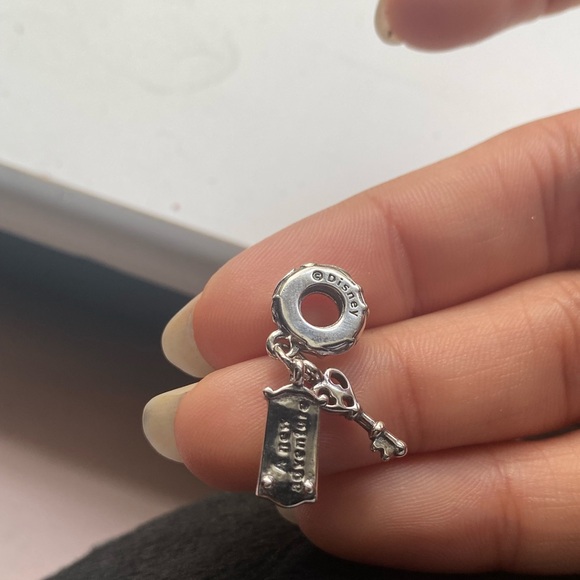 Disney x Pandora Alice in Wonderland Key & Door Knob Dangle Charm - Picture 2 of 3